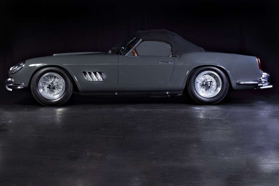 250 GT LWB CALIFORNIA SPYDER detail 4