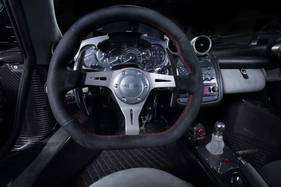 ZONDA C8 S 7.3 detail 2